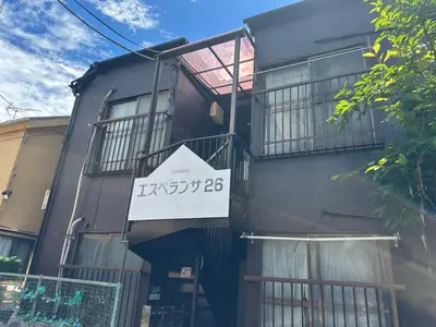 クラック補修と全体的に落ち着いた雰囲気に